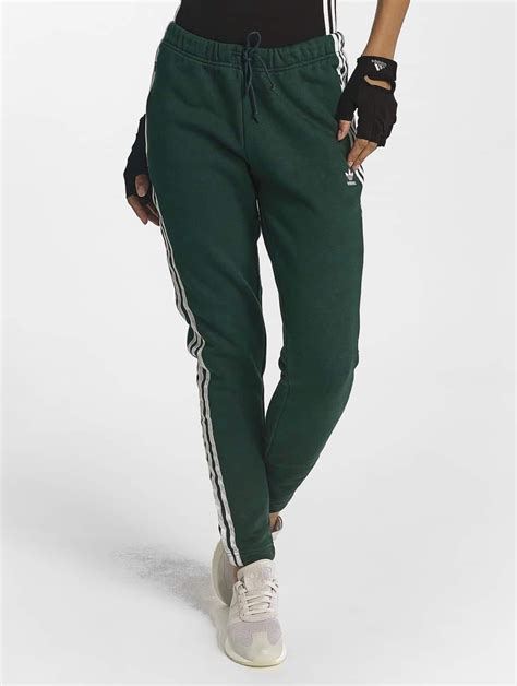 adidas jogginghose klassik damen grün|Grüne adidas Jogginghosen für Sport & Freizeit .